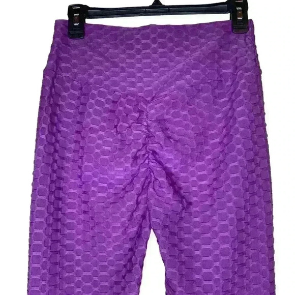 New Mix workout set. Tank top and Long tights with booty scrunch. - Picture 5 of 8